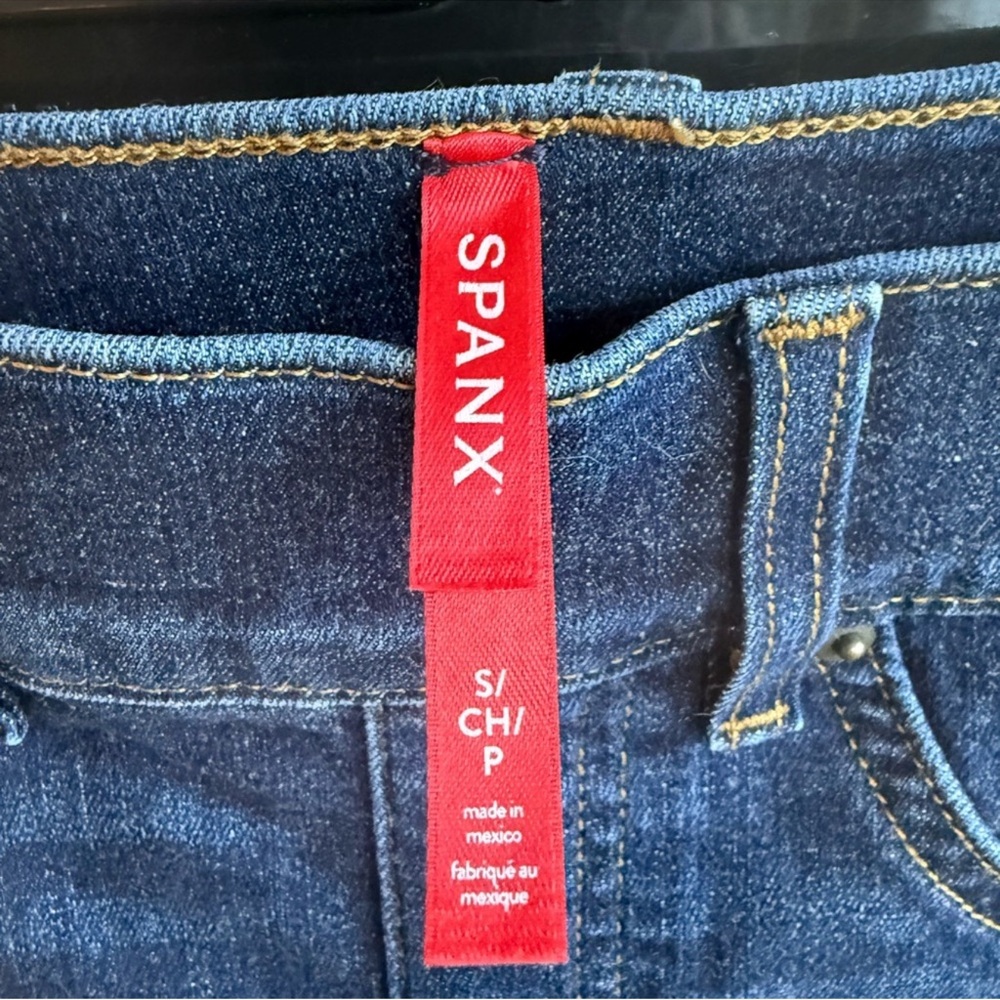 SPANX Women's Dark Blue Ankle Jeans - Picture 5 of 13